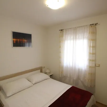 Apartman Riva View 1 *