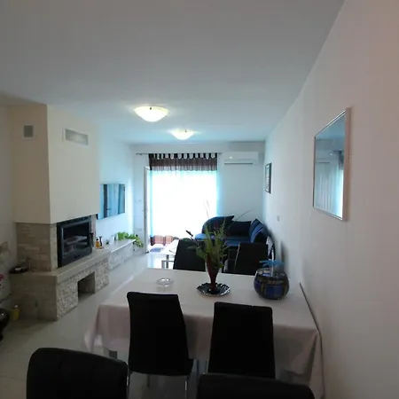 Apartment Riva View 1 *